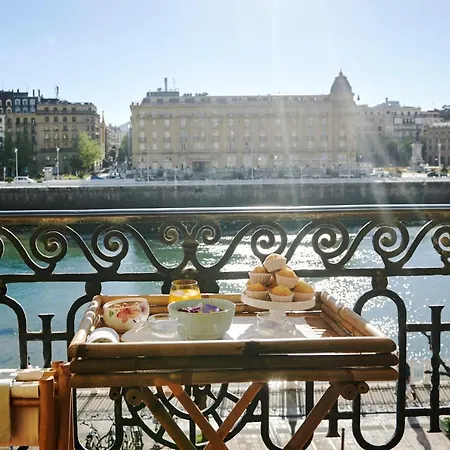 Апартаменти Deluxe Apt-views To Historic Maria Cristina Сан-Себастьян