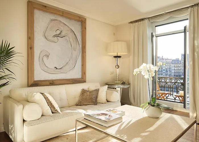 Apartment Deluxe Apt-views To Historic Maria Cristina *