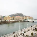 Deluxe Apt-views To Historic Maria Cristina アパート サン・セバスティアン
