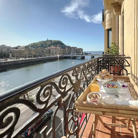 Deluxe Apt-views To Historic Maria Cristina Lägenhet *