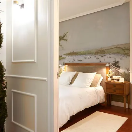 Apartment Deluxe Apt-views To Historic Maria Cristina