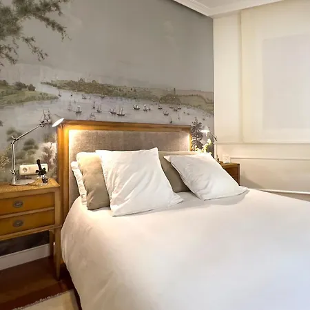 Deluxe Apt-views To Historic Maria Cristina