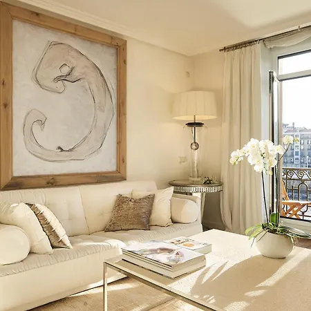Apartment Deluxe Apt-views To Historic Maria Cristina *