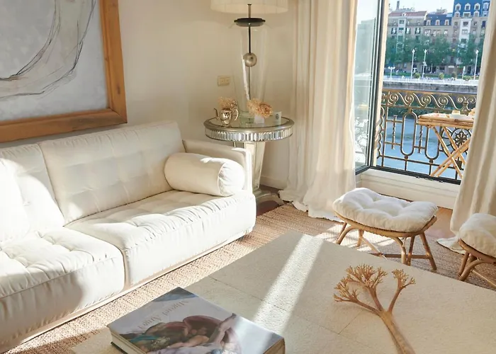 Deluxe Apt-views To Historic Maria Cristina San Sebastián