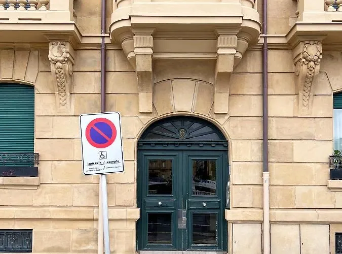 Deluxe Apt-views To Historic Maria Cristina *