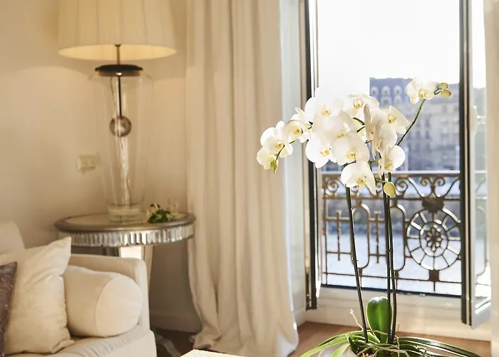 Deluxe Apt-views To Historic Maria Cristina Lägenhet