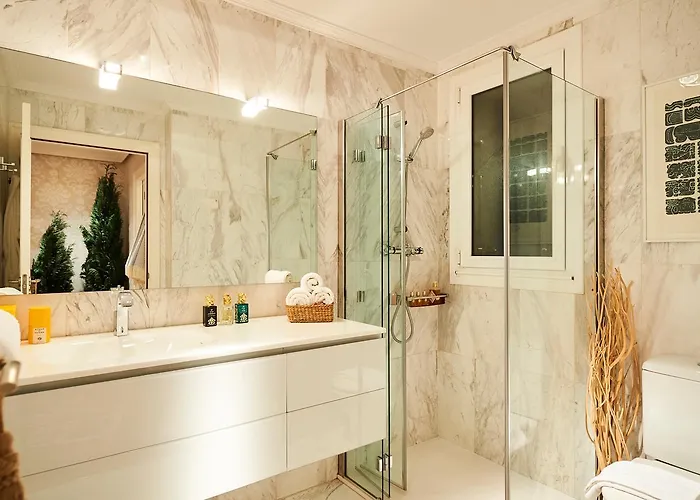 Deluxe Apt-views To Historic Maria Cristina *